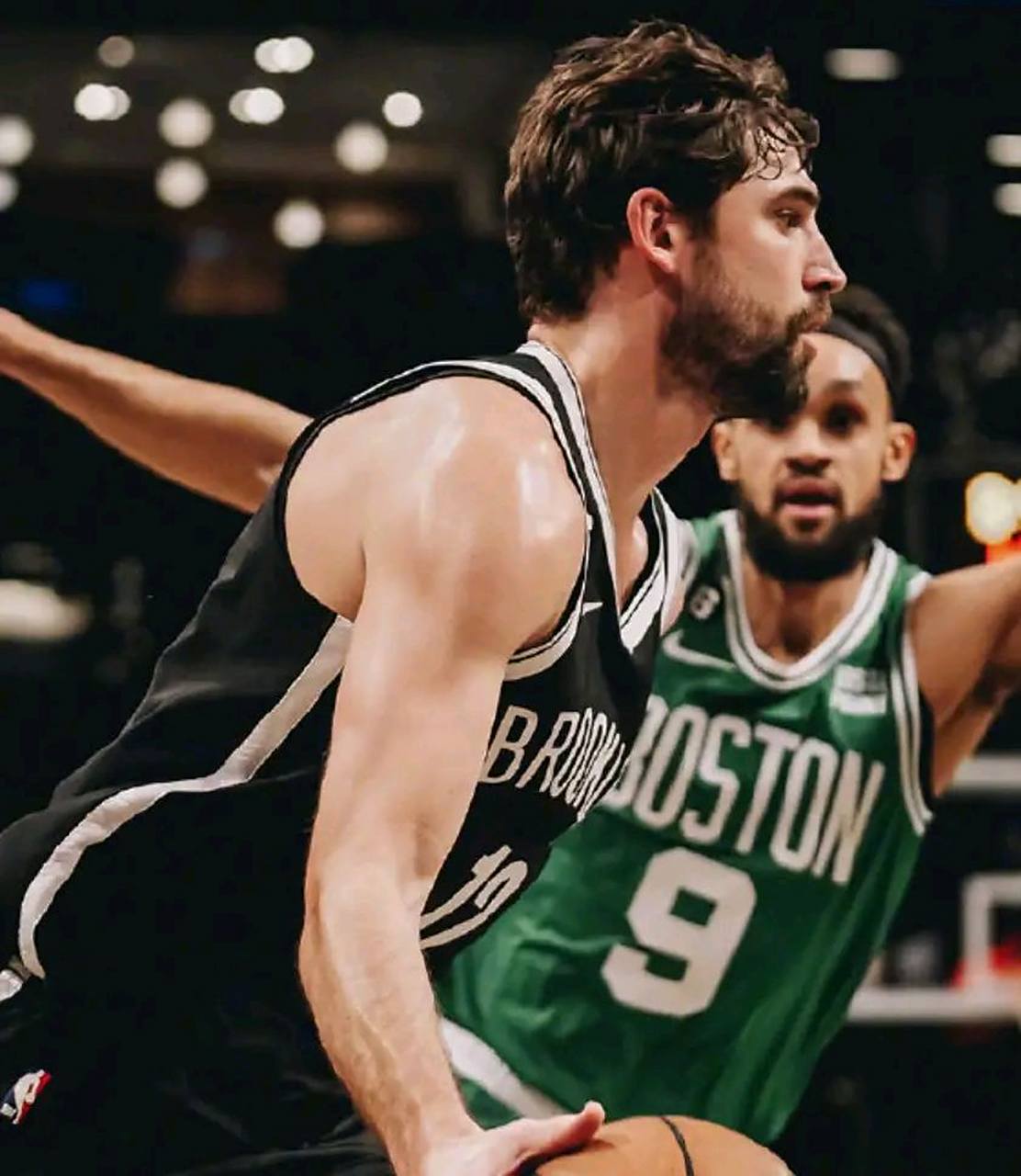 爱游戏注册登录蒂姆连续二十场比赛得分超过锐不可当，篮网不断突破！(蒂姆赛程)