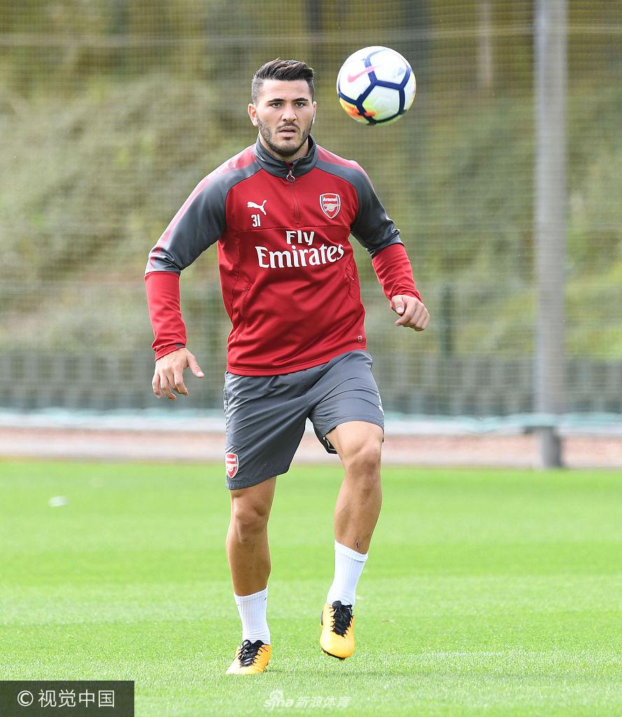 AYX爱游戏官网入口关键时刻体能课后;托特纳姆防线松动备战社区盾;引发热议;球队文化再被提及的简单介绍