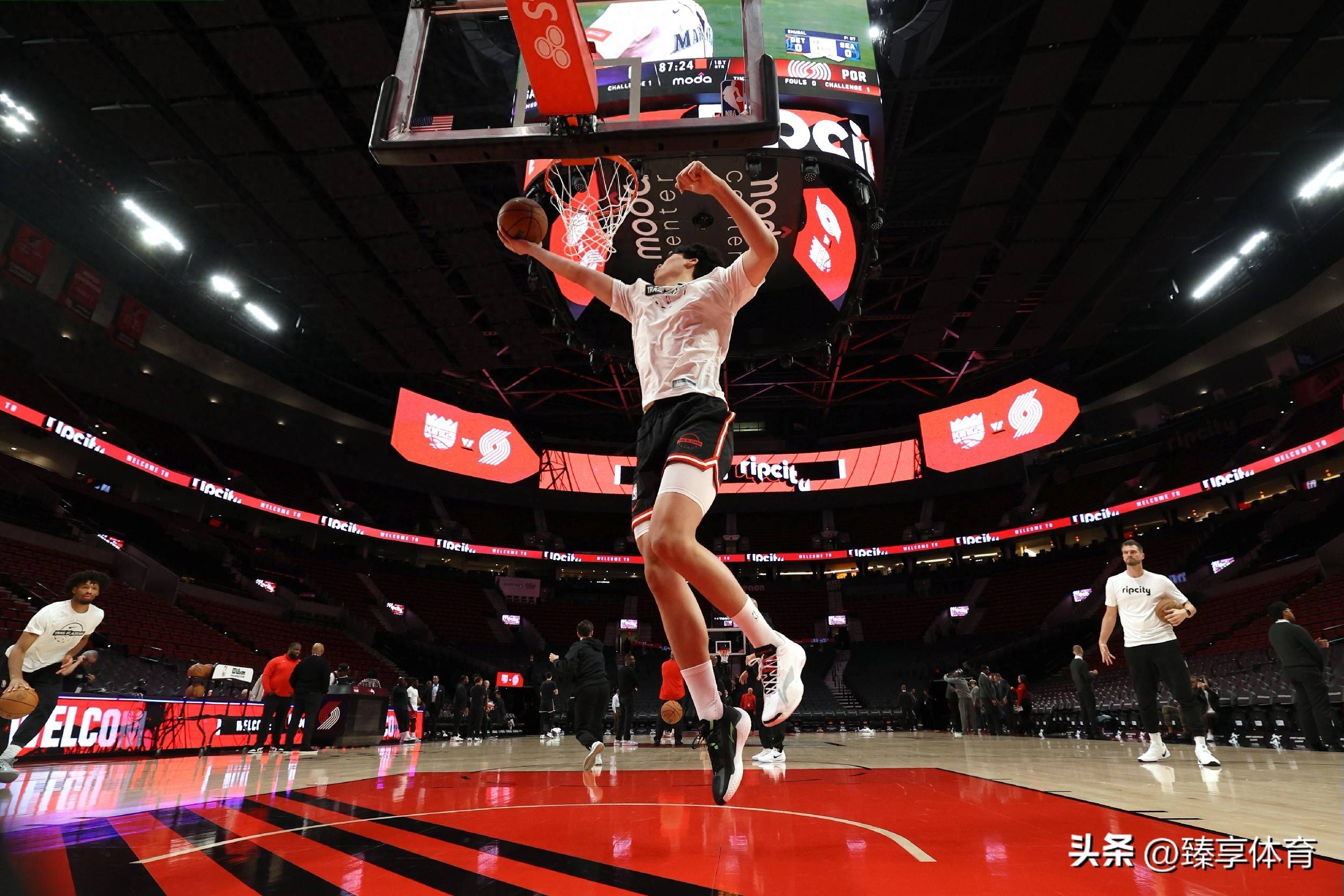 爱游戏手机版登录入口关于今晚NBA季后赛焦点战，菲尼克斯太阳队长鼓劲，话题不断，年轻球员得到机会的信息