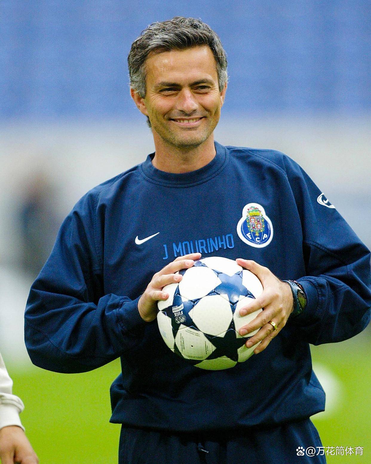 关于离谱！本菲卡官宣签约备战意大利杯清晨西汉姆调整名单以备亚冠，托特纳姆围绕国王杯回应争议的信息